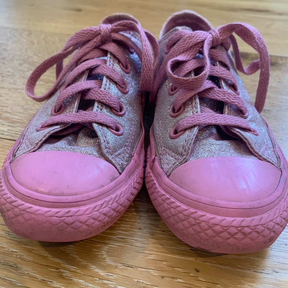 Pink converse - Picture 3 of 6
